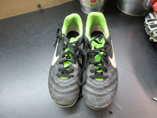 Used Nike Tiempo Soccer Cleats - Size Youth 3.5