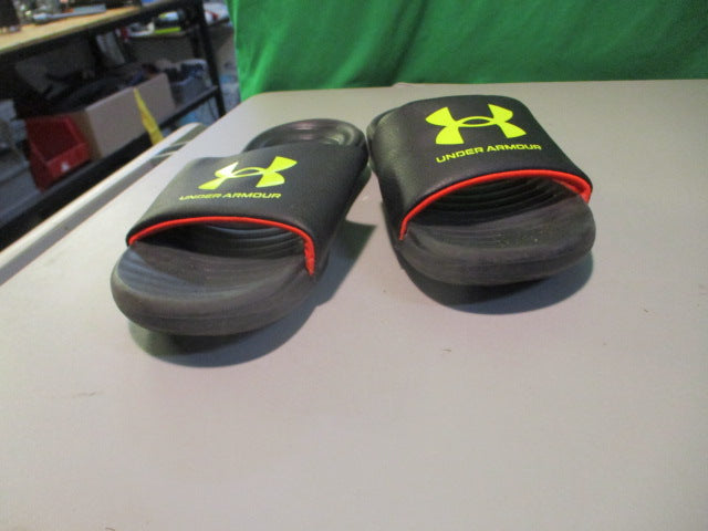 Load image into Gallery viewer, Used Under Armour Youth 1 Slide Sandal
