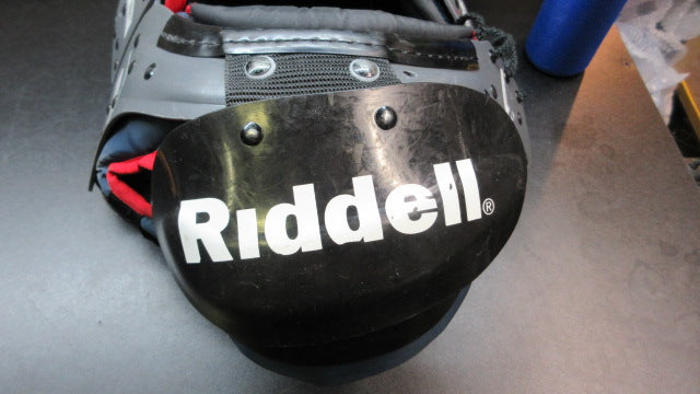 Load image into Gallery viewer, Used Riddell Pursuit Football Shoulder Pads - Size XS (10&quot;-11&quot;)
