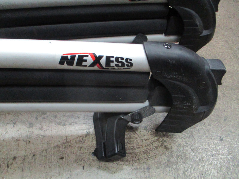 Load image into Gallery viewer, Used Inno Nexess Universal Ski Rack W/ Key
