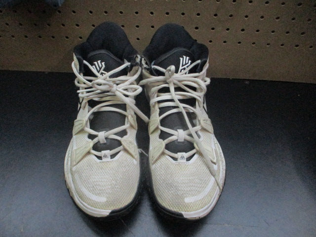 Load image into Gallery viewer, Used Nike Kyrie 7 TB White Basketball Shoes - Size 9
