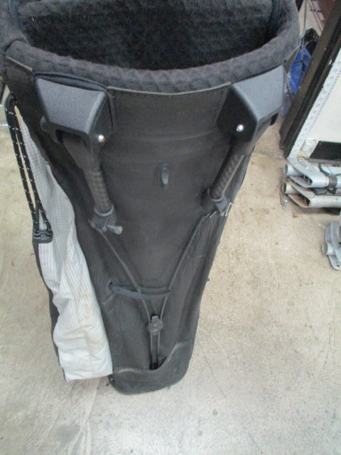 Used Desert Mountain Golf Bag (LEGS BROKEN)