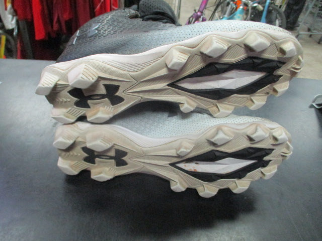 Load image into Gallery viewer, Used Under Amour Size 6Y Youth Cleat
