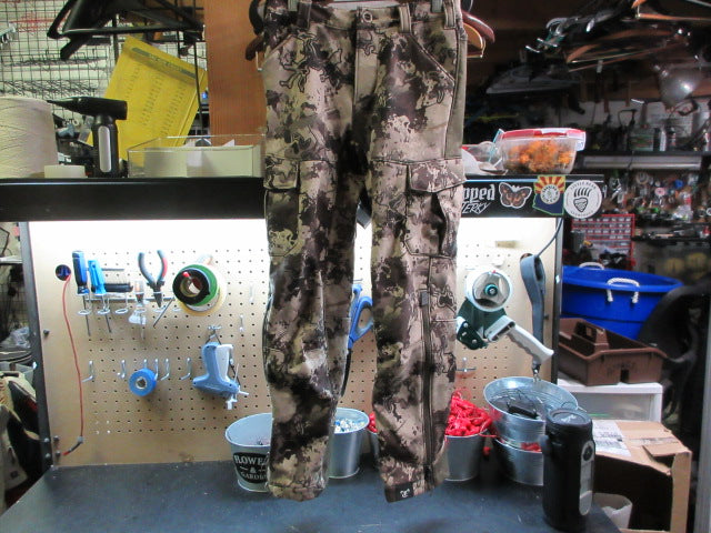 Load image into Gallery viewer, Used True Timber VSX Camouflage Winter Hunting Pants - Size Youth Medium

