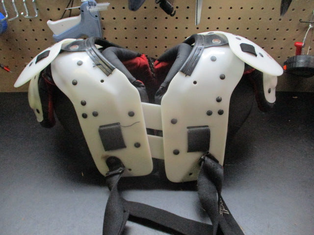 Load image into Gallery viewer, Used Diamond JS100 Junior Football Shoulder Pads - Size Medium

