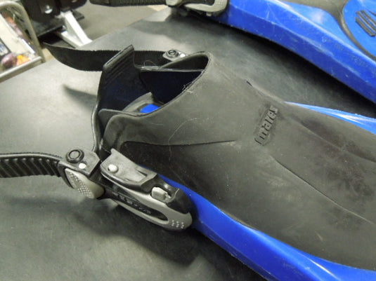 Used Mares Avanti Superchannel Fins in Blue Size Small