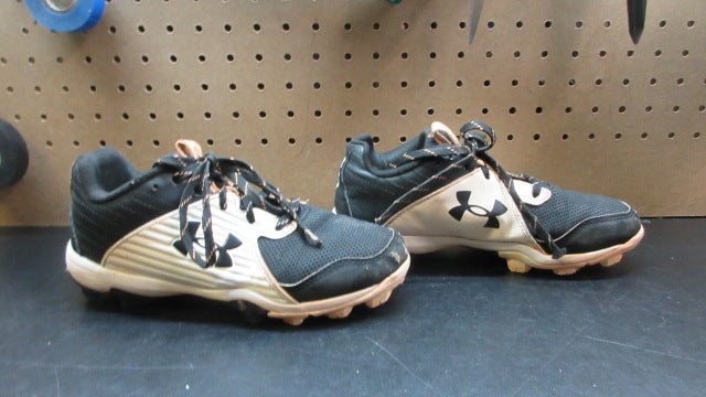 Load image into Gallery viewer, Used Under Armour Leadoff  Low RM Baseball Cleats - Size Youth 4
