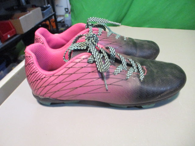 Load image into Gallery viewer, Used DSG Size Youth 1 Soccer Cleats
