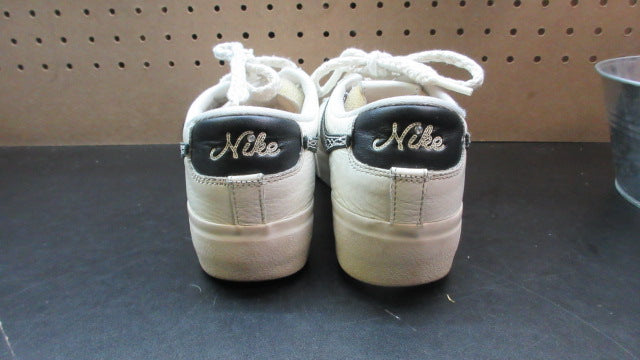 Load image into Gallery viewer, Used Nike Blazer Low Platform Women's Sneakers - Size 7
