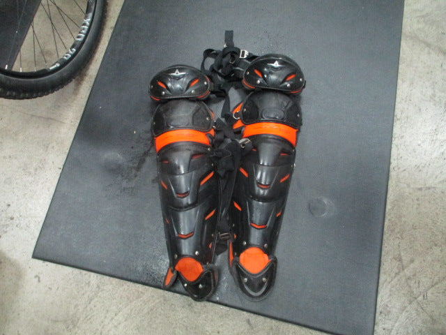 Load image into Gallery viewer, Used All Star LG30WPRO Adult Catcher Shin Guards
