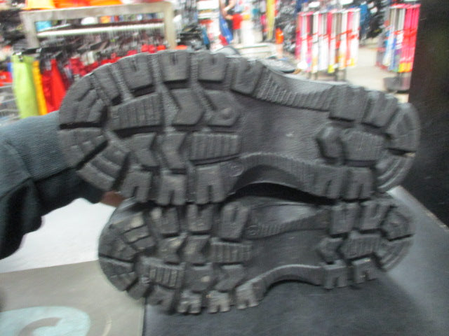 Load image into Gallery viewer, Used WFS Size Kids 5 Winter Boots
