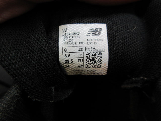 Load image into Gallery viewer, Used New Balance Youth 4040v7 Youth Rubber-Molded SB/BB Cleats - Size 6
