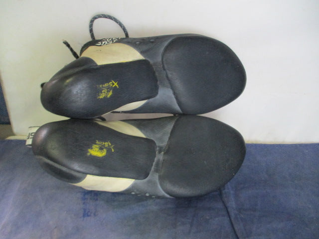 Load image into Gallery viewer, Used La Sportiva Katana Lace Climbing Shoes Women Size 6.5
