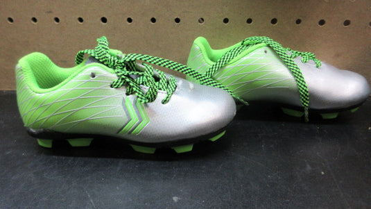Used Dsg Soccer Cleats - Size Youth 9