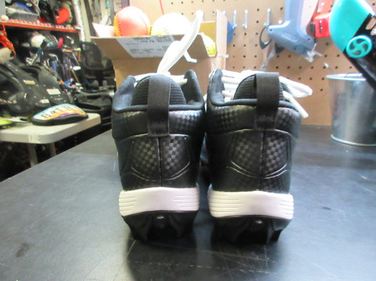 Used Under Armour Spotlight Hammer RM Football Cleats - Size Youth 6