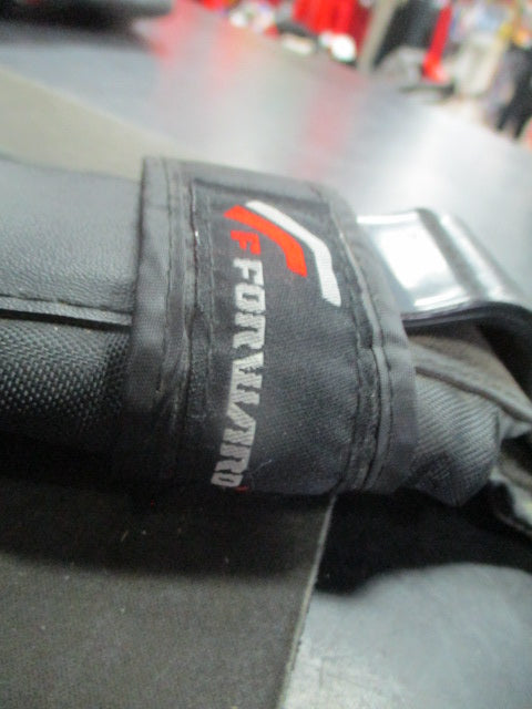 Load image into Gallery viewer, Used Forward Youth Skating Wrist Guards
