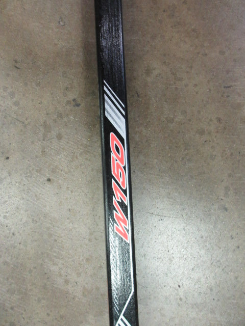 Load image into Gallery viewer, Used Fischer W150 66&quot;  Ice Hockey Stick
