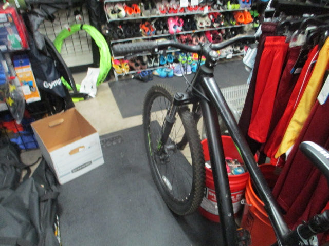 Load image into Gallery viewer, Used North Rock XC 27 21 Speed 27" Mountain Bike
