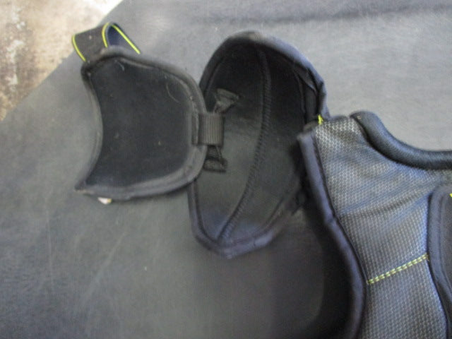 Load image into Gallery viewer, Used CCM Tacks 3092 Size Junior Small Hockey Shoulder Pads
