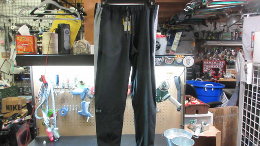 Under Armour Sweat Pants - Size Medium