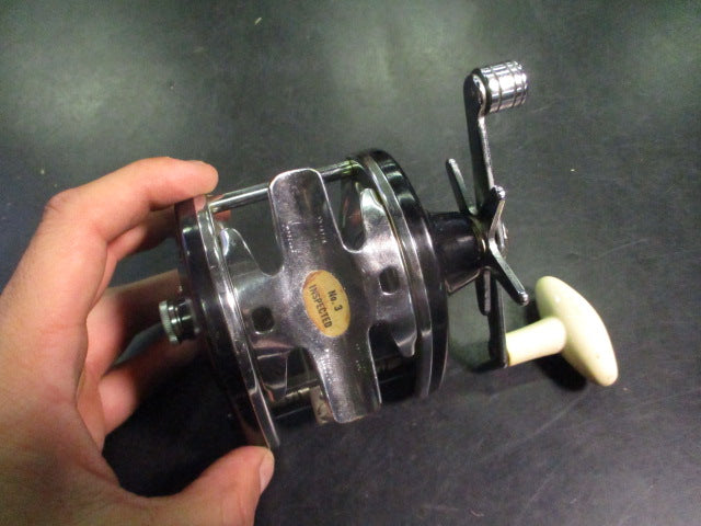 Load image into Gallery viewer, Vintage Penn No. 3 Salt Water Fishing Reel
