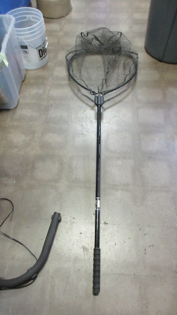 Load image into Gallery viewer, Used Bass Pro Shop 75&quot; Fishing Net - wear on handle
