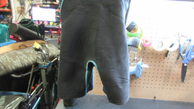 Load image into Gallery viewer, Used Rip Curl Shorty Wetsuit - Size 10
