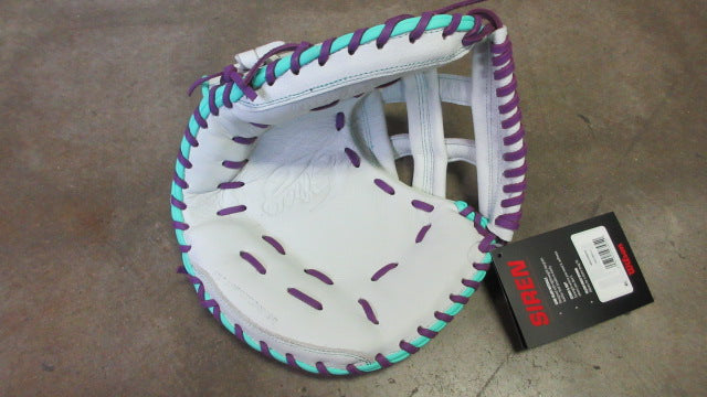 Load image into Gallery viewer, New Wilson 2026 A500 Siren 32&quot; Catchers Mitt - RHT
