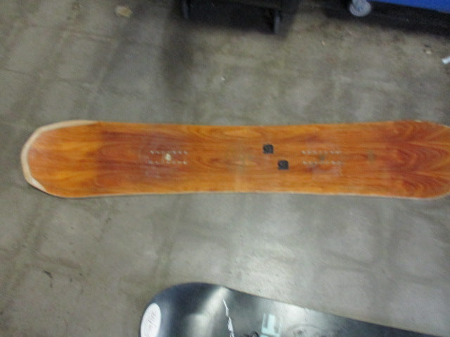 Load image into Gallery viewer, Used Arbor 157 cm Snowboard (Some Base repair) See Pictures
