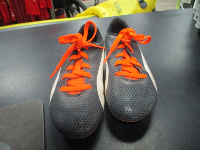 Load image into Gallery viewer, Used Puma Spirit FG Youth 13 Soccer Cleats
