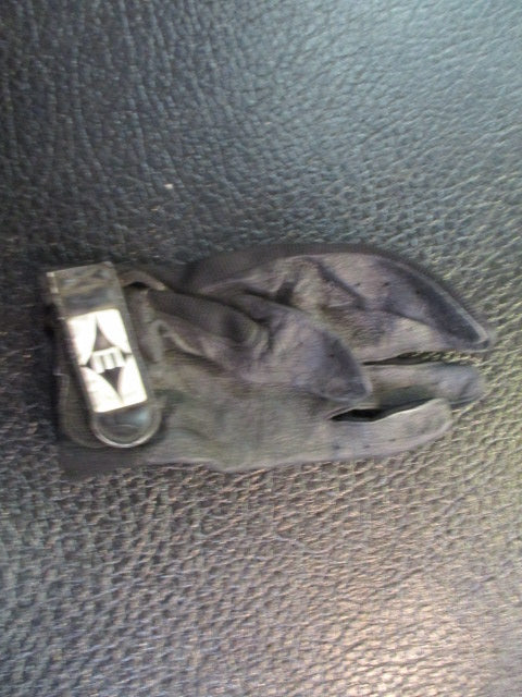 Load image into Gallery viewer, Used Easton XXL Batting Glove - LH
