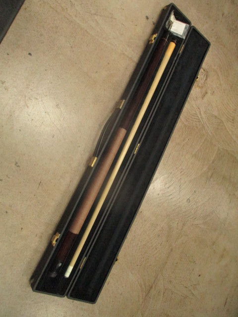 Used McDermott 2 Piece Pool Cue w/ Case