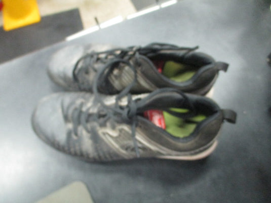 Used Rawlings Size 5 Cleats