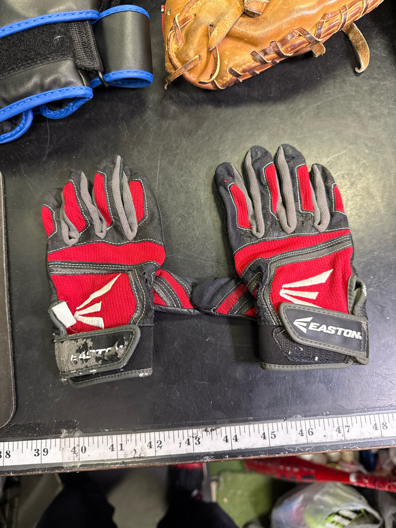 Load image into Gallery viewer, Used Easton Youth Batting Gloves Size Youth Medium

