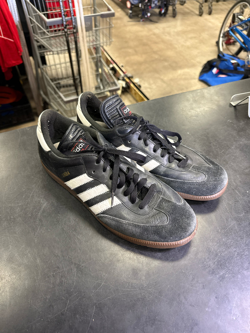 Load image into Gallery viewer, Used Adidas Samba Indoor Soccer Training Shoe Size 9.5
