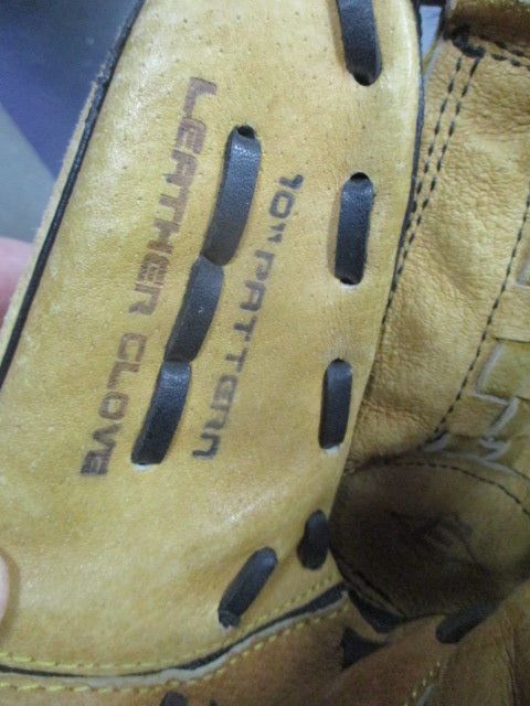 Load image into Gallery viewer, Used Easton ZFX1001 10" RHT Glove

