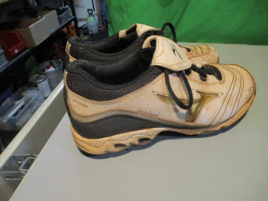 Used Mizuno 9 Spike Size 8 Metal Cleats