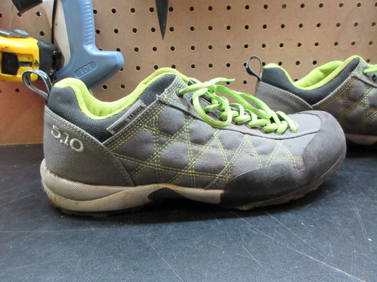 Used Five Ten Guide Tennie Canvas Men's Sneakers - Size 9