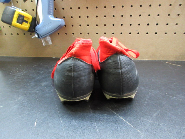 Load image into Gallery viewer, Used Adidas Predator Soccer Cleats - Size 6
