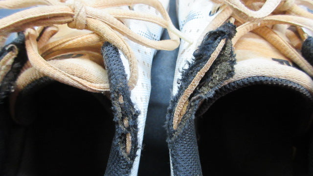 Load image into Gallery viewer, Used Nike Mens Huarache Elite 3 Low Metal Baseball Cleats - Size 9.5
