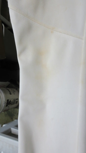Load image into Gallery viewer, Used Under Armour Open Bottom Pants Youth Size Large - wear &amp; stains
