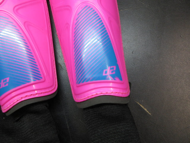 Load image into Gallery viewer, Used Champro D2 Soccer Shin Guards - Youth
