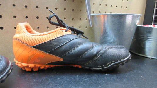 Used Nike Bomba Indoor Soccer Shoes - Size 5
