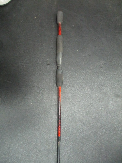 Used Shakespeare Reverb 5'6 Fishing Pole