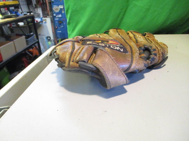 Load image into Gallery viewer, Used Easton Natural Series NAT50 12" Glove - RHT
