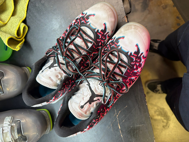 Load image into Gallery viewer, Used Nike Jordan 3 Basketball Shoes
