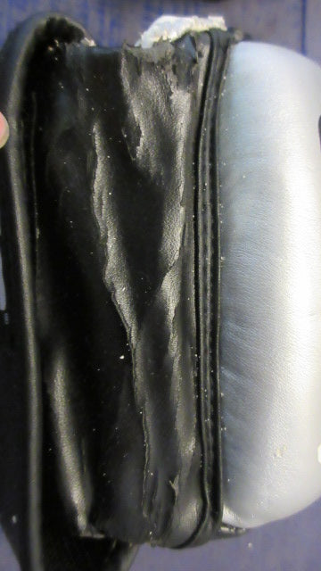 Load image into Gallery viewer, Used The Ultimate UFC MMA Gloves Size Large - heavily worn
