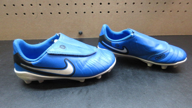 Load image into Gallery viewer, Used Nike Tiempo Legend Soccer Shoes - Size Youth 11
