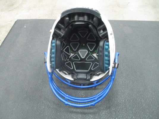 Used Schutt Youth Small Vengeneance A11