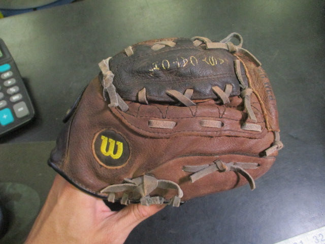 Load image into Gallery viewer, Used Wilson EZ Catch RHT 10.5" Glove
